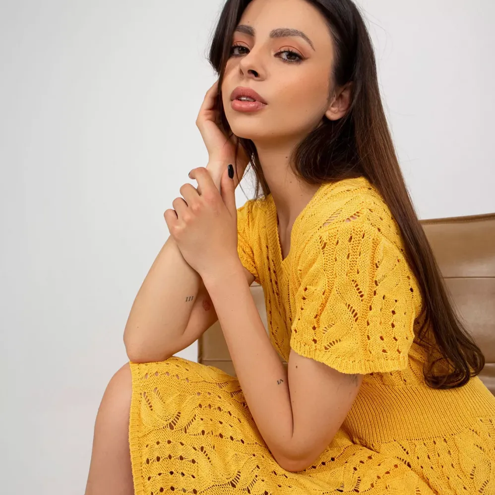 Badu Becca neulemekko mustard