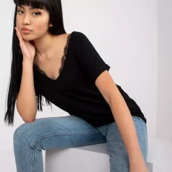 Basic Aileen t-paita musta