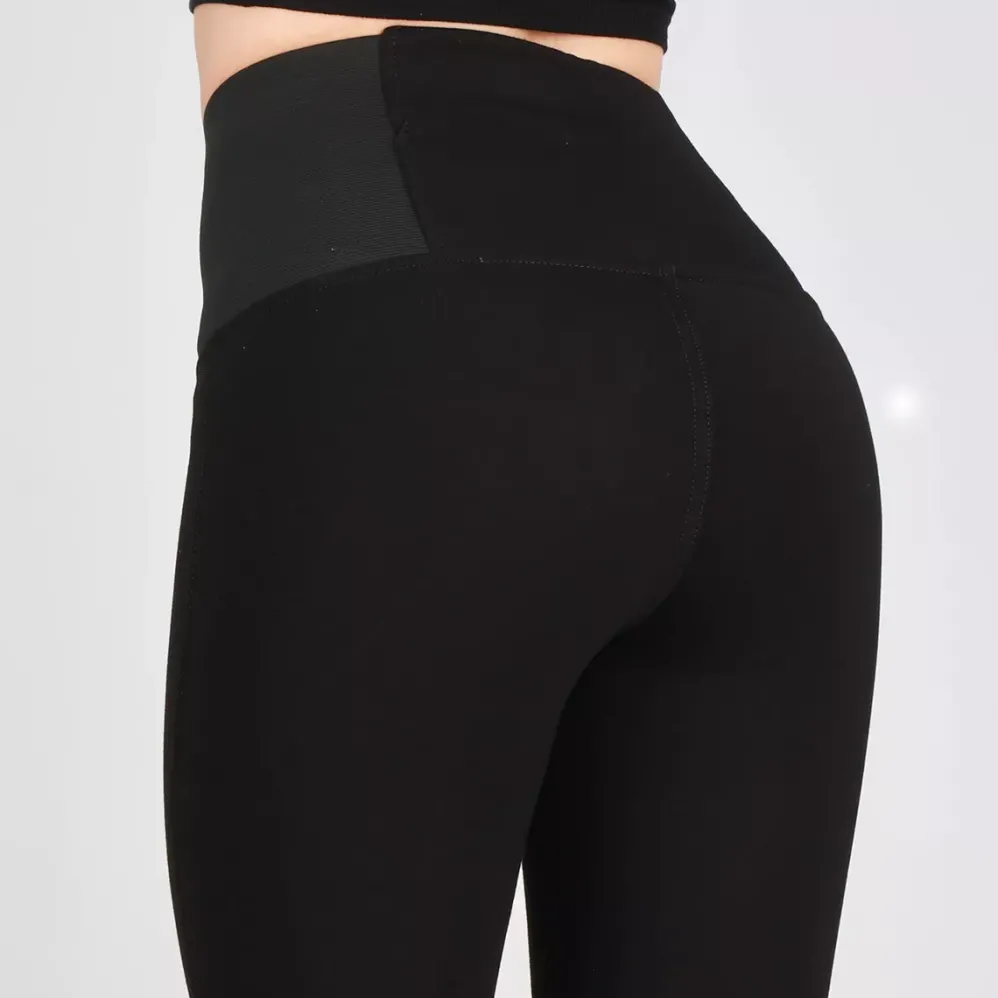 Daysie stretch-housut musta