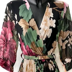 Elle Lisa Gardenia mekko vyöllä