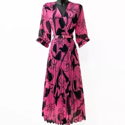 Elle Lisa kuvioitu mekko vyöllä pinkki
