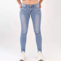 Girl Vivi Super Low stretchfarkut vaaleansininen