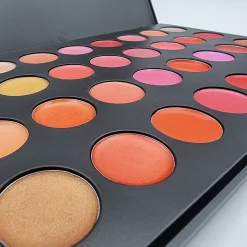 Huulikiiltopaletti 32