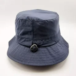 Kalastajanhattu kiristysnauhalla navy