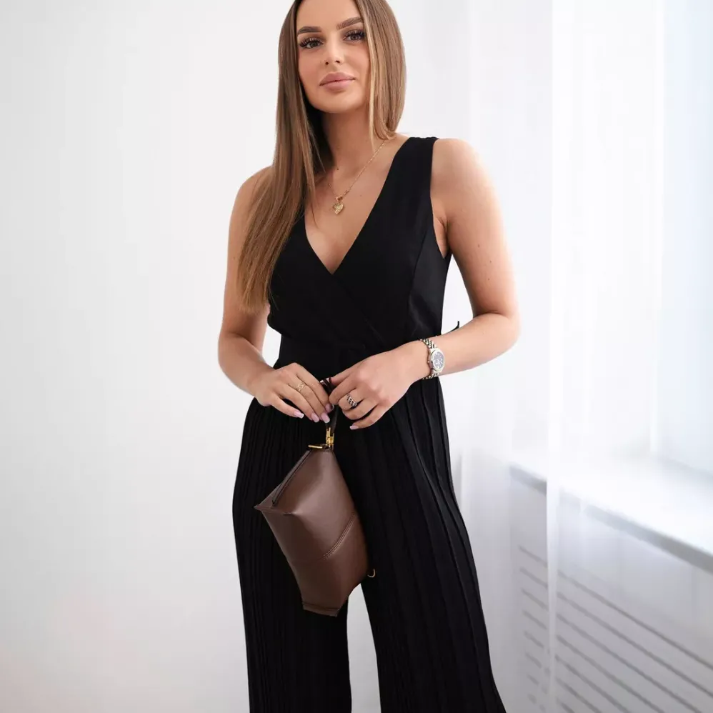 Kesi Camilla jumpsuit vyöllä musta
