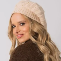 Koristeellinen neulebaskeri beige