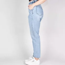 Lose Jeans Andreina Mom farkut vaaleansininen