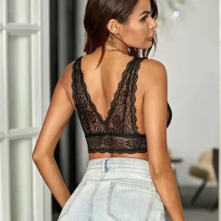 Pitsinen bralette musta