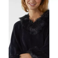 Qed LDN Zoa neuleponcho musta