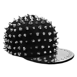 Snap-back lippahattu niiteillä