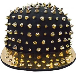 Snap-back lippahattu niiteillä